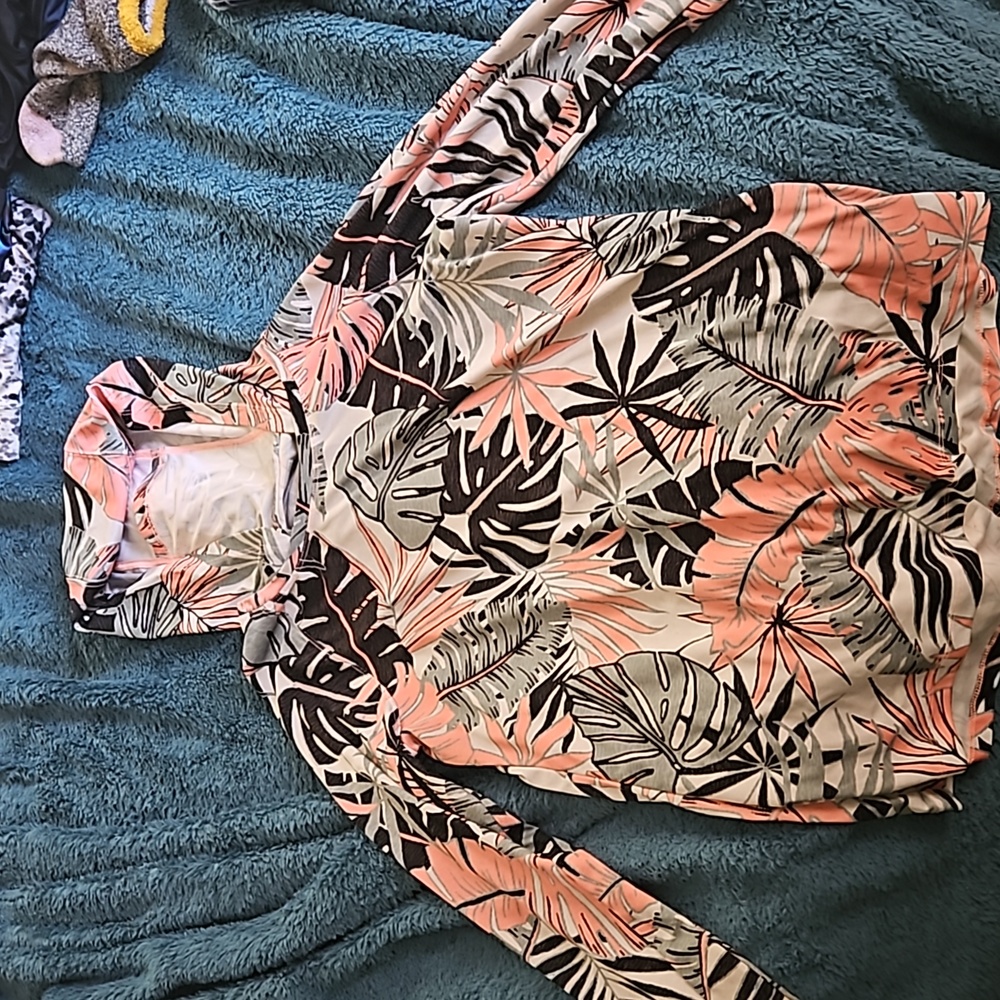 Women's Medium Sun Shirt